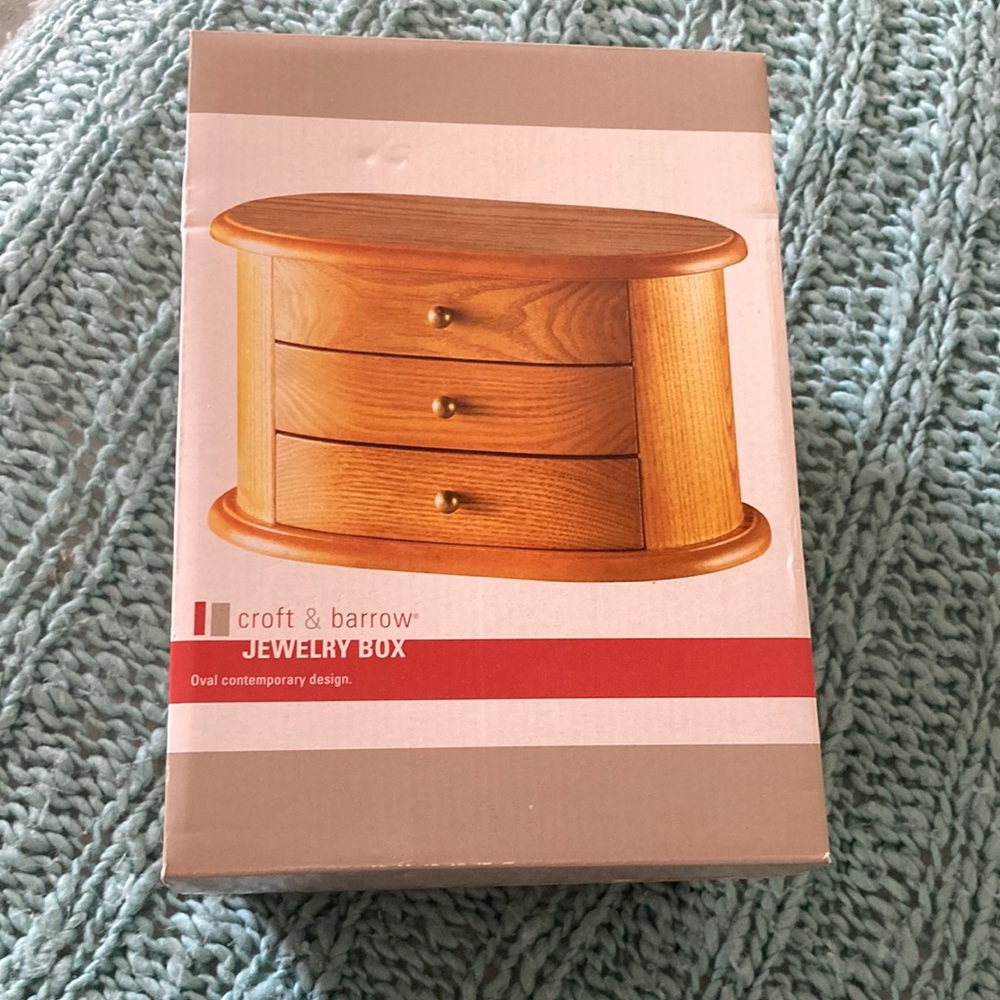 Jewelry box